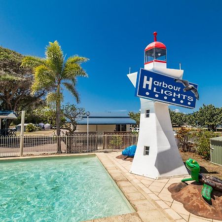 Harbour Lights Tourist Park Hotel Боуен Екстериор снимка